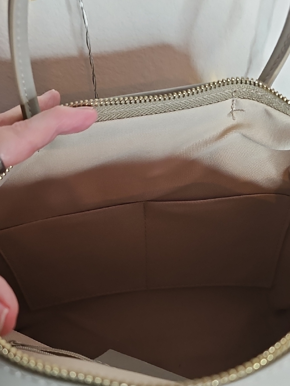 Fashion Drug Grey Satchel With Gold Hardware - Picture 8 of 8